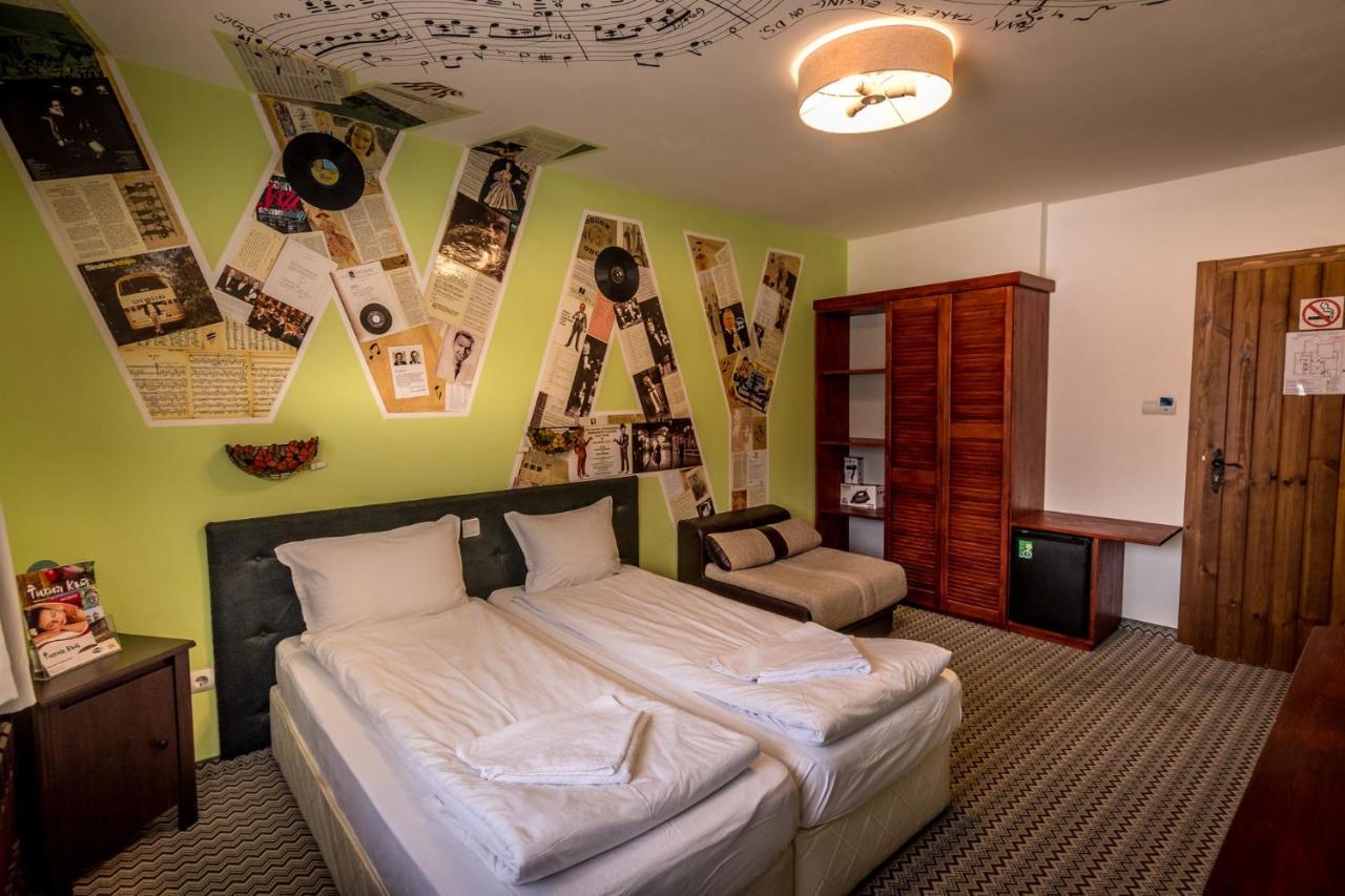 Tihiat Kut Complex Hotel Kjusztendil Kültér fotó