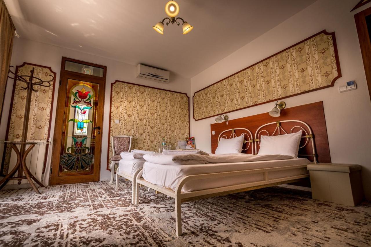 Tihiat Kut Complex Hotel Kjusztendil Kültér fotó