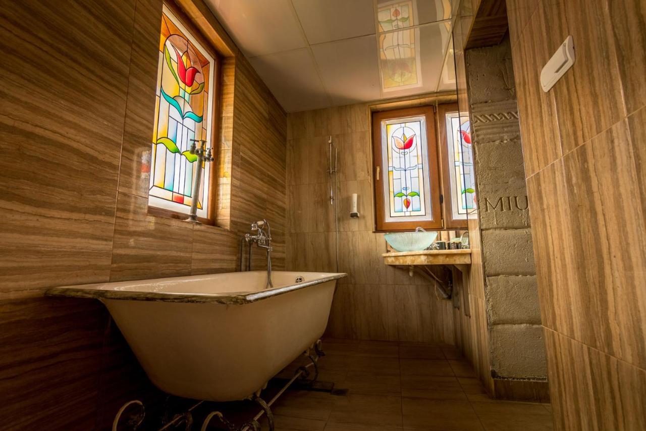 Tihiat Kut Complex Hotel Kjusztendil Kültér fotó