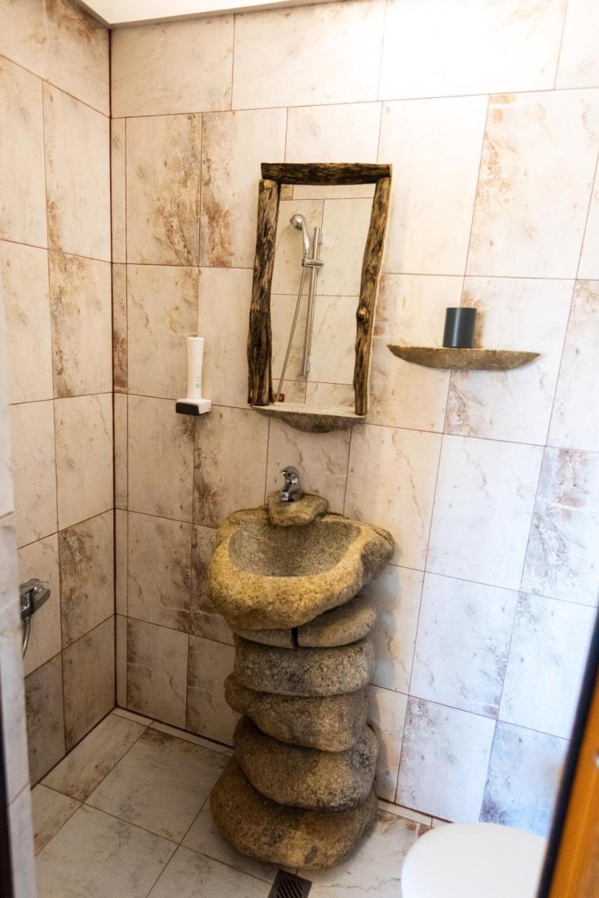 Tihiat Kut Complex Hotel Kjusztendil Kültér fotó
