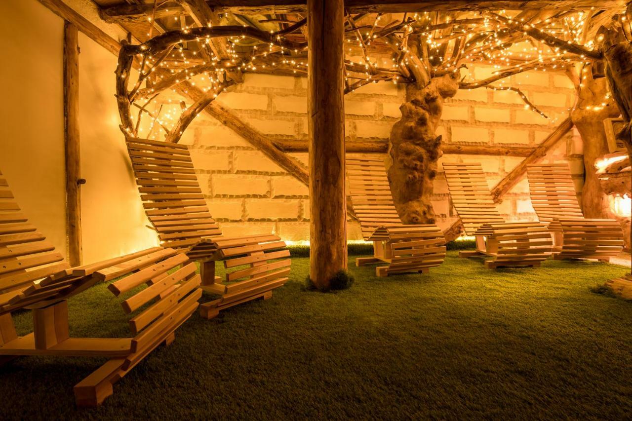Tihiat Kut Complex Hotel Kjusztendil Kültér fotó